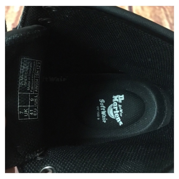 DR. MARTENS “Sheridan” Black Soft Wair Shoes - Picture 9 of 10